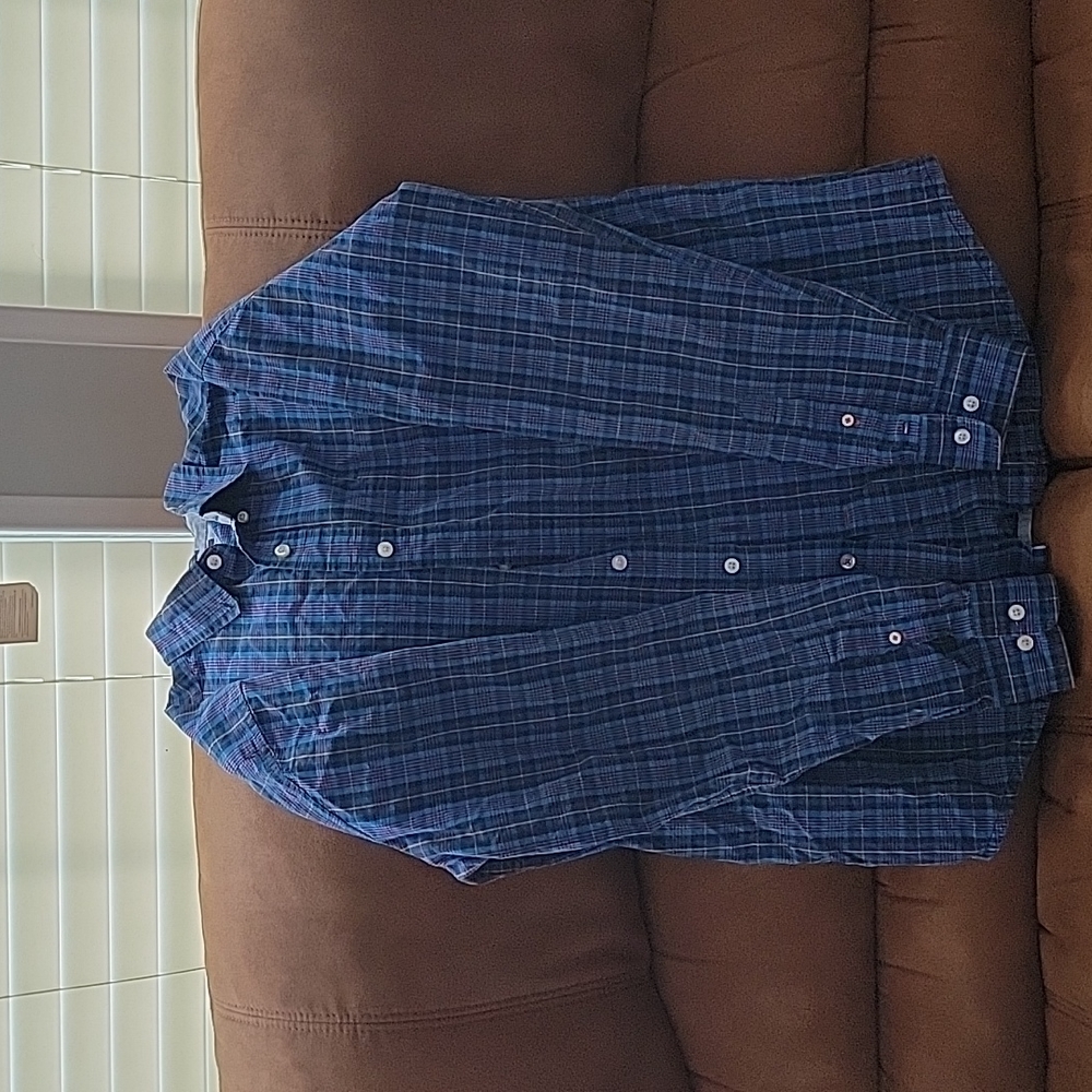 Men's Medium Tommy Hilfiger Classic Fit Dress Shirt